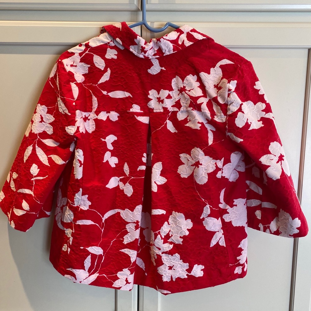 Red jacket - Picture 2 of 3